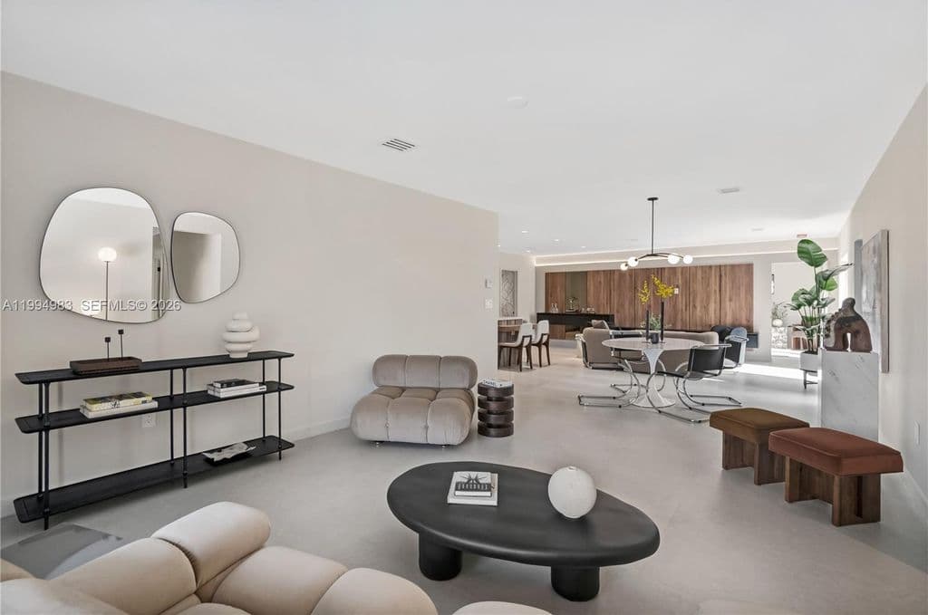 4+1 Müstakil ev — 6207 SW 10th St