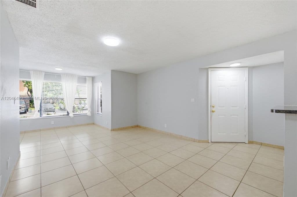 1-bedroom Condo — 2846 S University Dr APT 4104