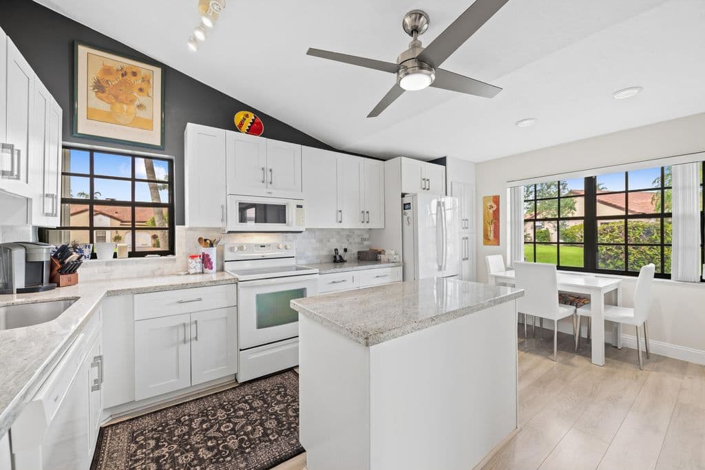 3-bedroom Single-Family Home — 8209 WATERLINE Drive
