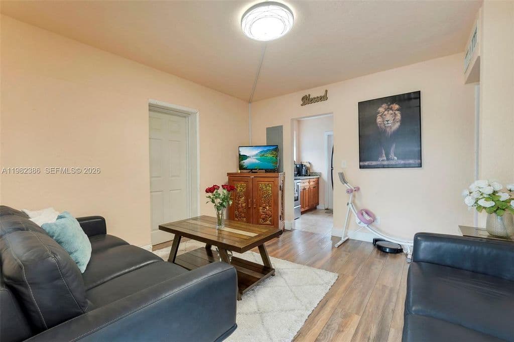 2-bedroom Single-Family Home — 1449 NE 51st St