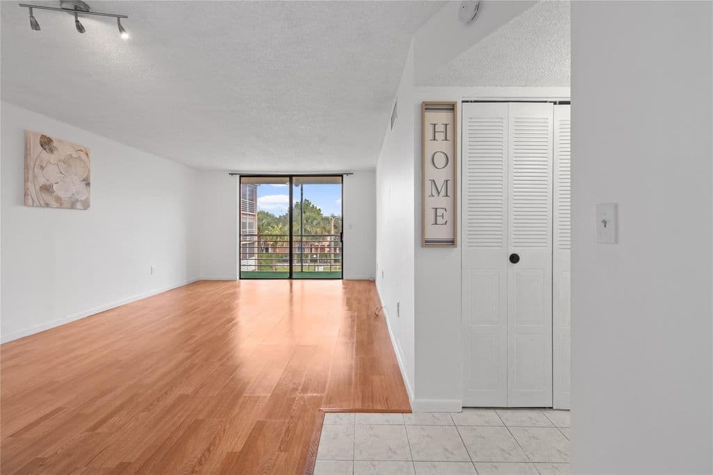 2+1 Condo — 1830 SW 81st. Avenue #4317