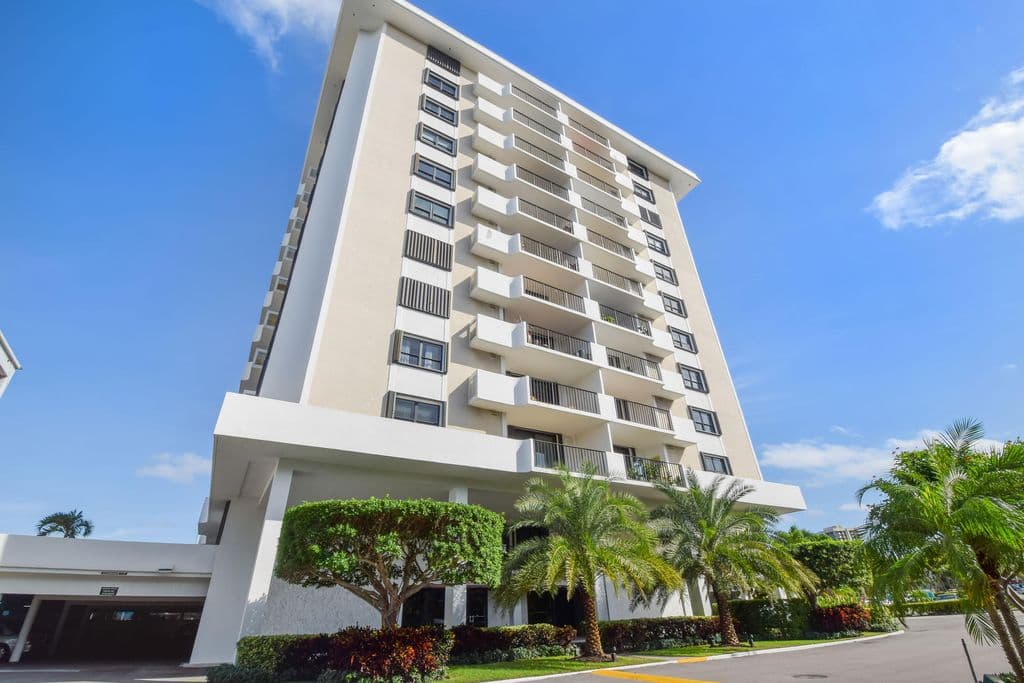 2+1 Condo — 1200 Marine Way #601