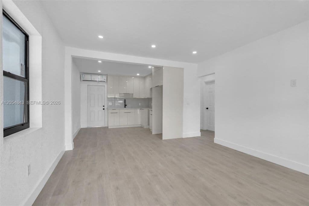 3-bedroom Single-Family Home — 2121 NW 86th Ter