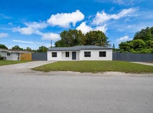 3+1 Müstakil ev — 3345 SW 73rd Avenue Rd, Miami, 33155