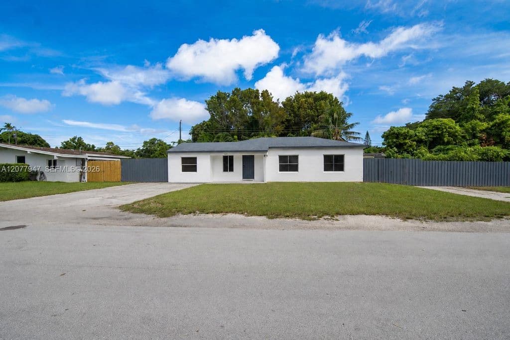 3+1 Müstakil ev — 3345 SW 73rd Avenue Rd