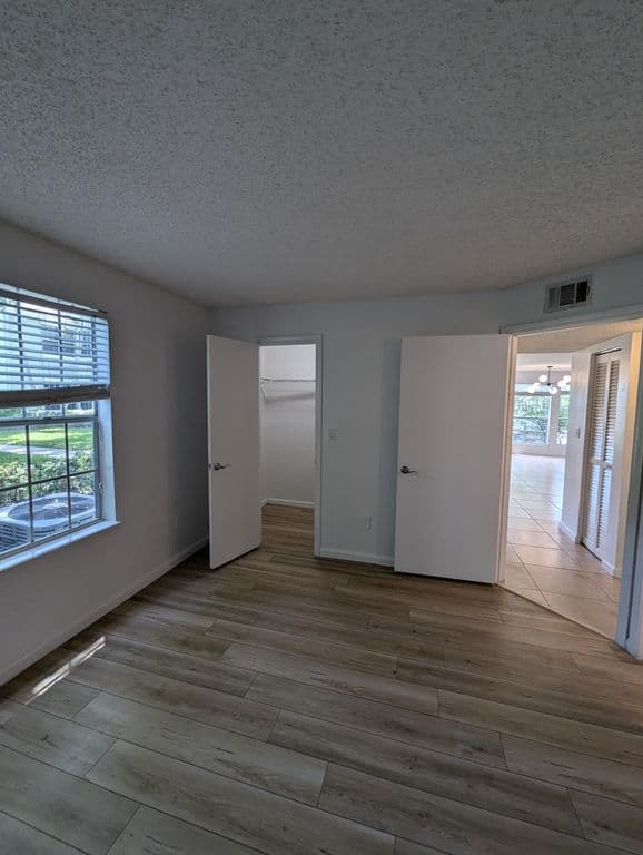 2-bedroom Condo — 1215 CRYSTAL Way #G