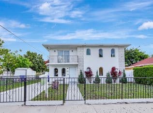 3+1 Müstakil ev — 1359 SW 11th St, Miami, 33135