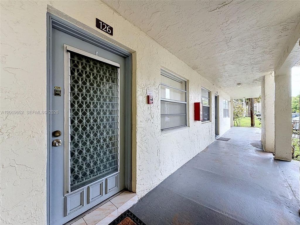 2-bedroom Condo — 3000 NW 48th Ter APT 126