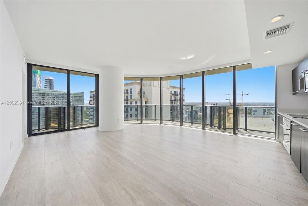 2+1 Condo — 55 SW 9th St APT 3106