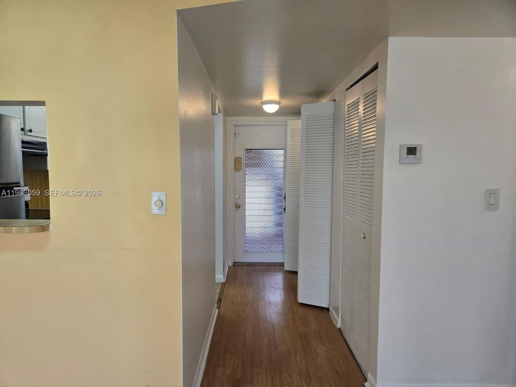 2-bedroom Condo — 9261 Sunrise Lakes Blvd APT 201