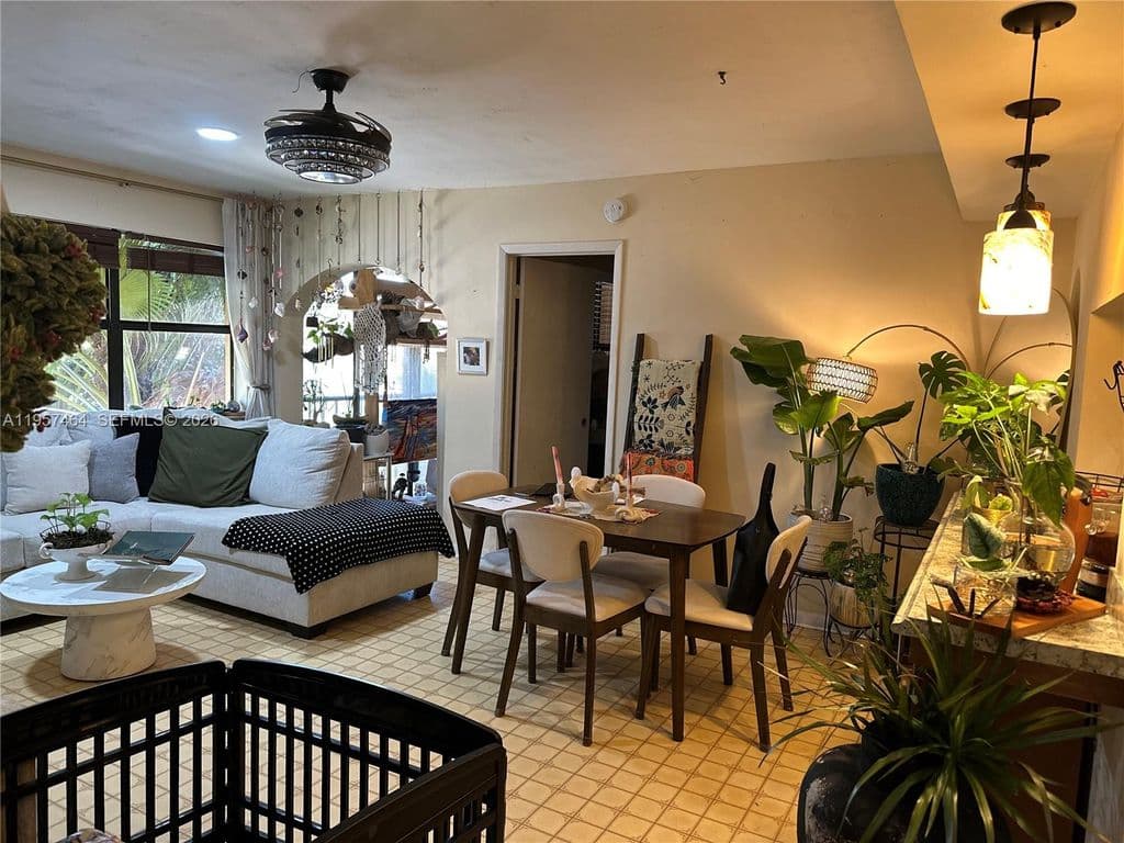 2-bedroom Condo — 2480 W 67th Pl APT 23-12