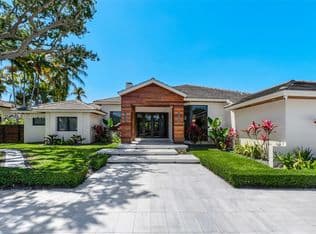 5+1 Müstakil ev — 10040 SW 124th St, Miami, 33176