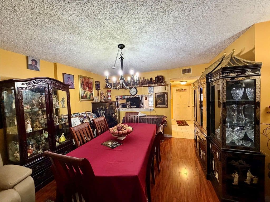 2+1 Condo — 6575 W Oakland Park Boulevard #202
