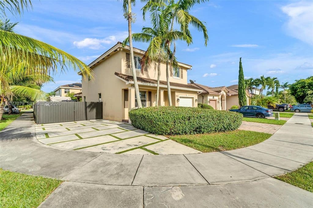 4-bedroom Single-Family Home — 28403 SW 130th Ave