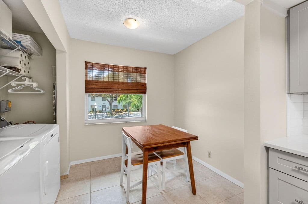 2-bedroom Condo — 6600 S Oriole Boulevard