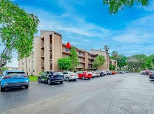 2-bedroom Condo — 7301 NW 1st Street #402, Margate, 33063
