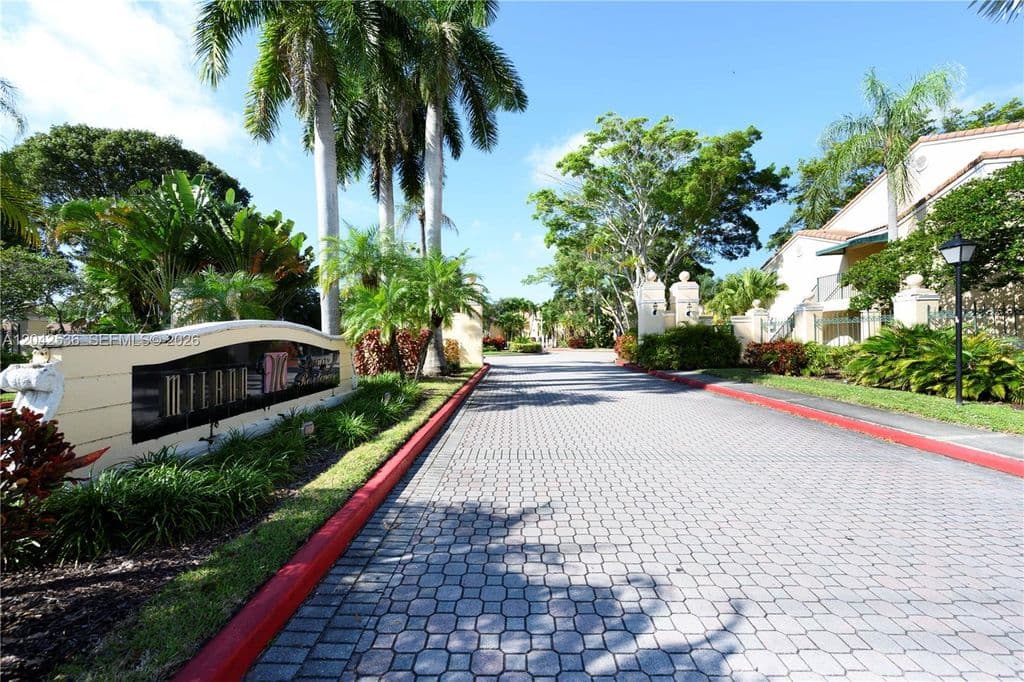 2-bedroom Condo — 1721 Village Blvd APT 104