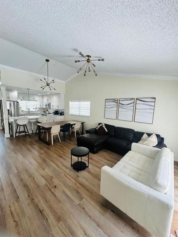 3+1 Müstakil ev — 7342 NW 38th Pl