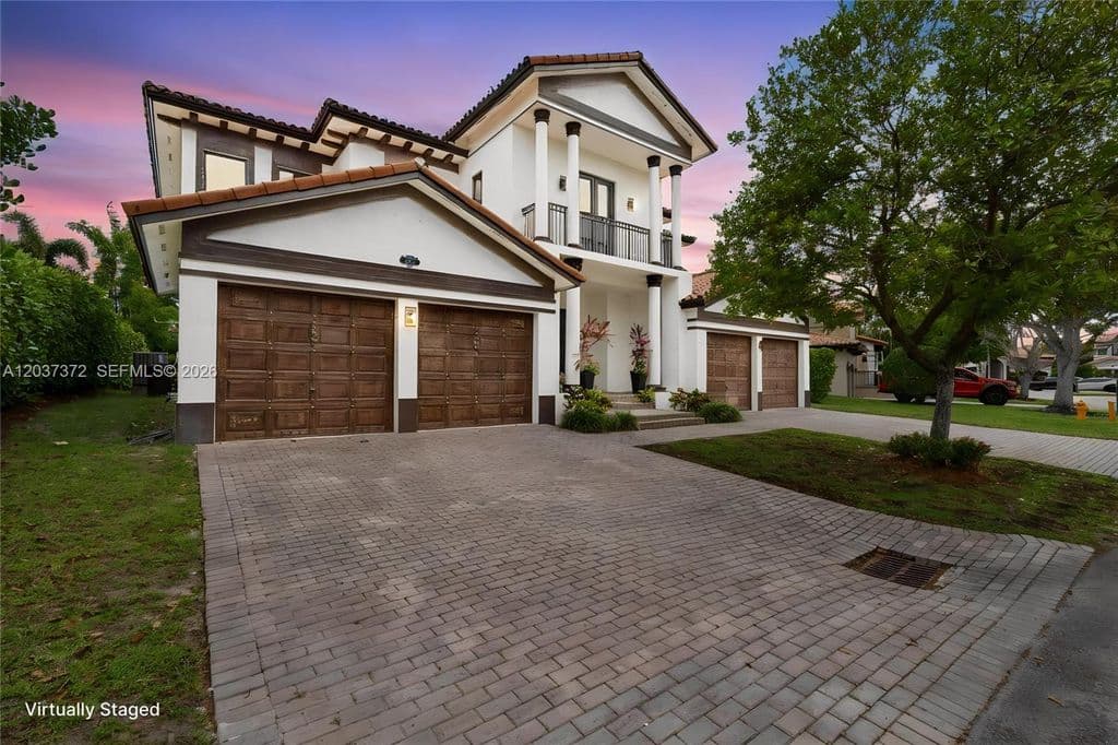 5+1 Müstakil ev — 7504 SW 188th Ter