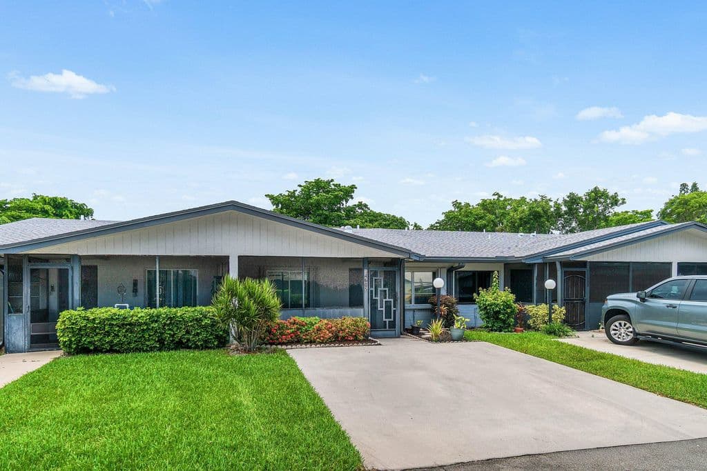2+1 Müstakil ev — 14605 Lucy Drive