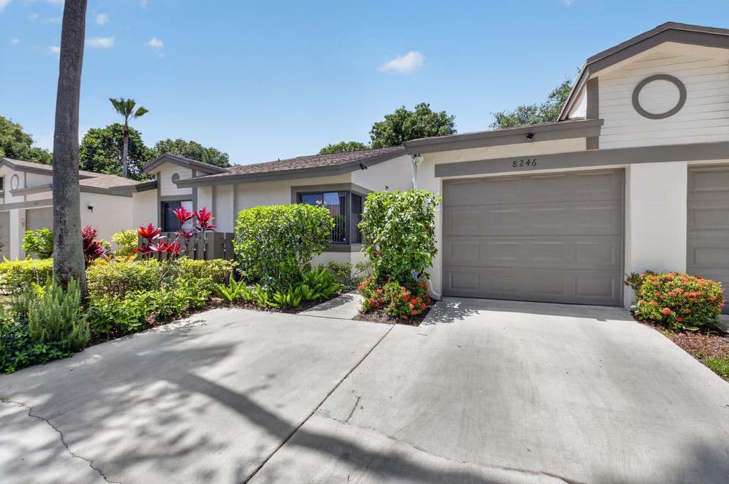 2-bedroom Condo — 8246 Springview Terrace