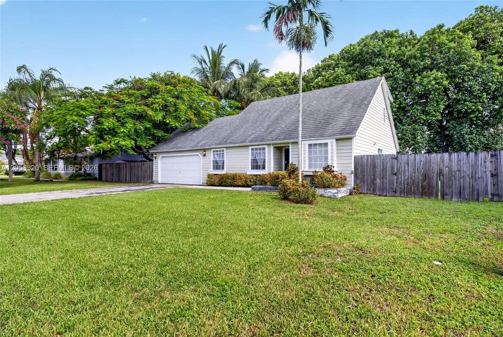 4-bedroom Single-Family Home — 14843 SW 152nd Ter