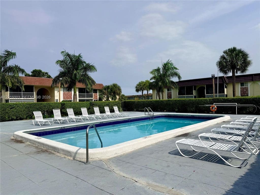 2-bedroom Condo — 22805 SW 66th Ave APT 208