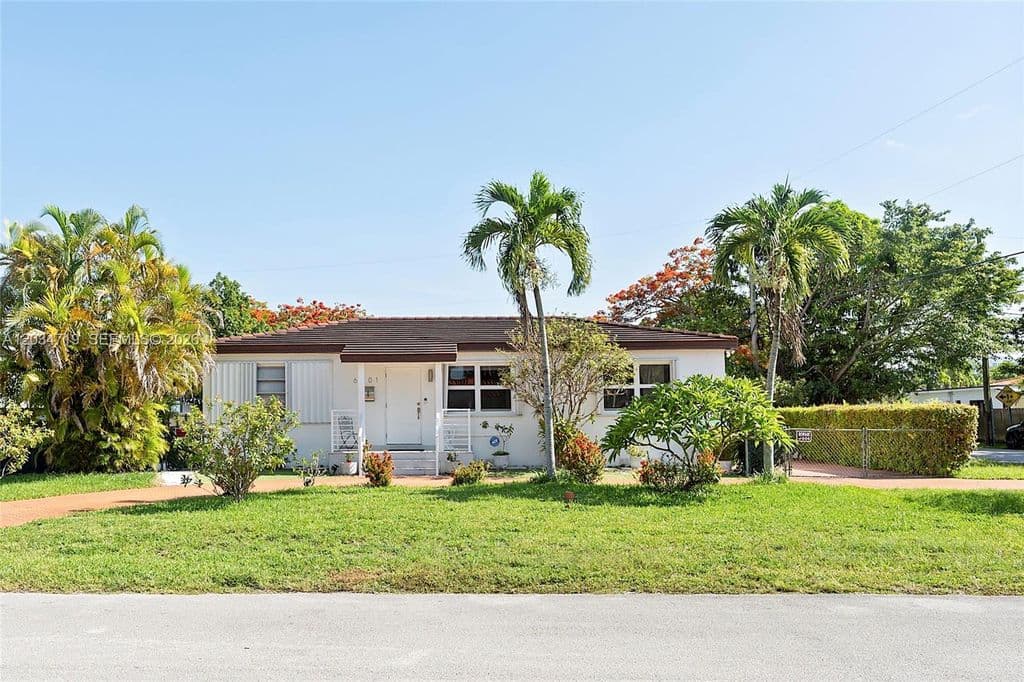 4+1 Müstakil ev — 6801 SW 27th St