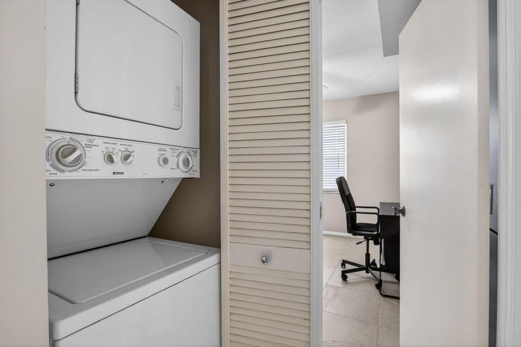 2-bedroom Condo — 2003 Granada Drive #L4