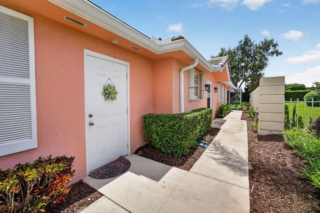 2+1 Mülk — 4238 ROYAL OAK Drive