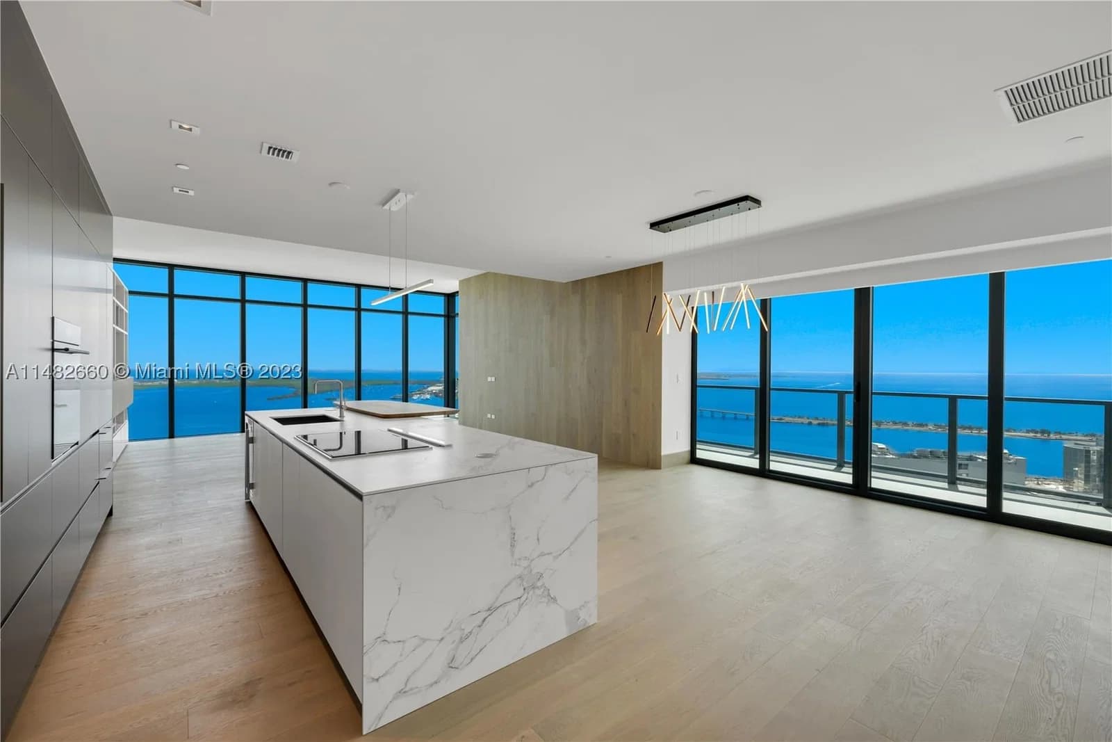 3-bedroom Condo — 1451 Brickell Ave #4403, Miami, FL 33131