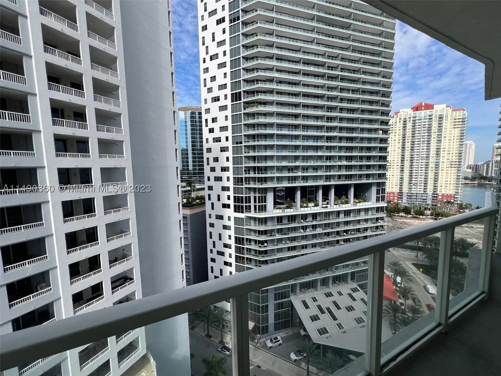 1-bedroom Condo — 218 14th Street #1806, Miami, FL 33131