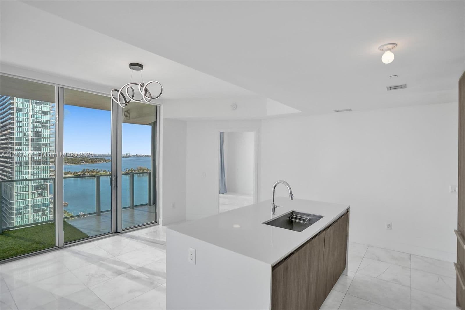 2-bedroom Condo — 2900 7th Ave #1601, Miami, FL 33137