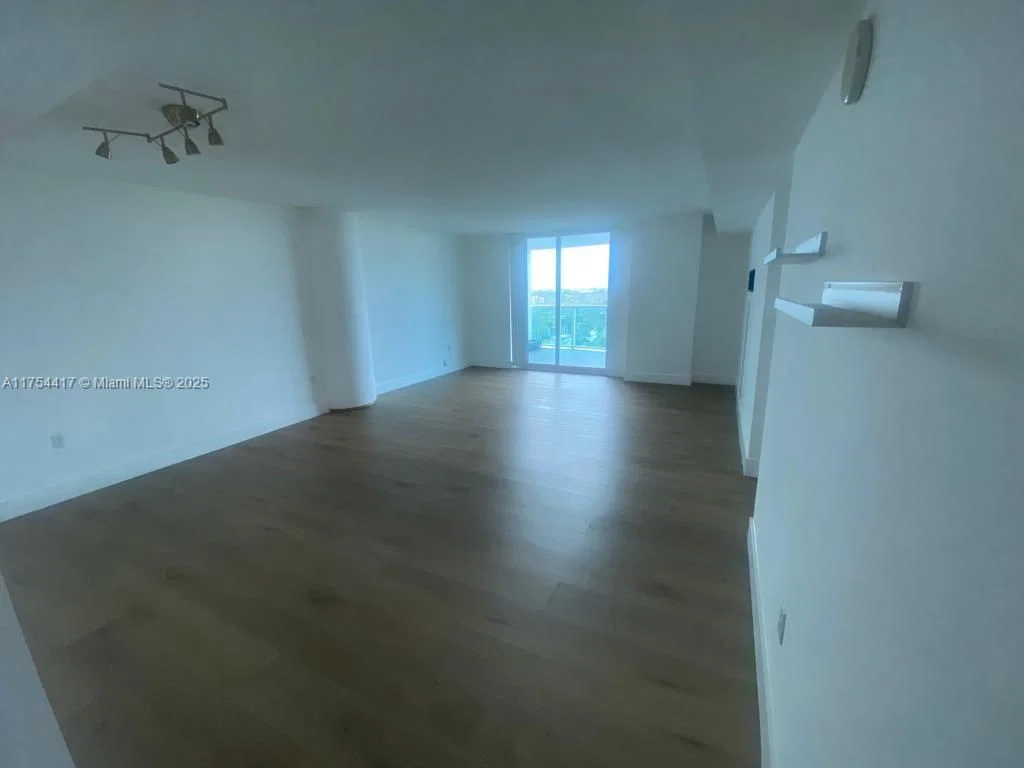 2+1 Condo — 2101 Brickell Ave #1401, Miami, FL 33129