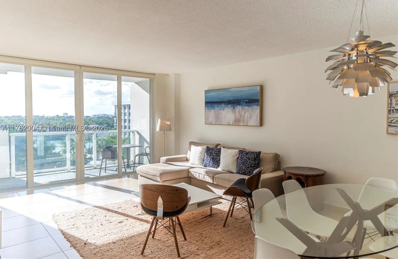 2+1 Condo — Miami Beach, FL 33140
