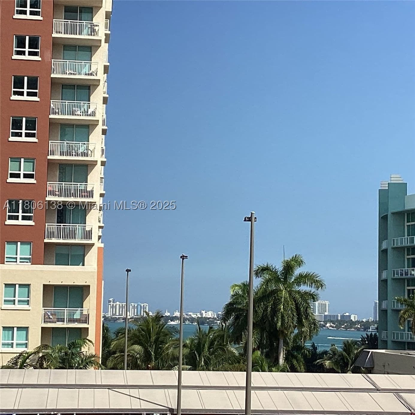 1+1 Condo — 2001 Biscayne Blvd #3503, Miami, FL 33137