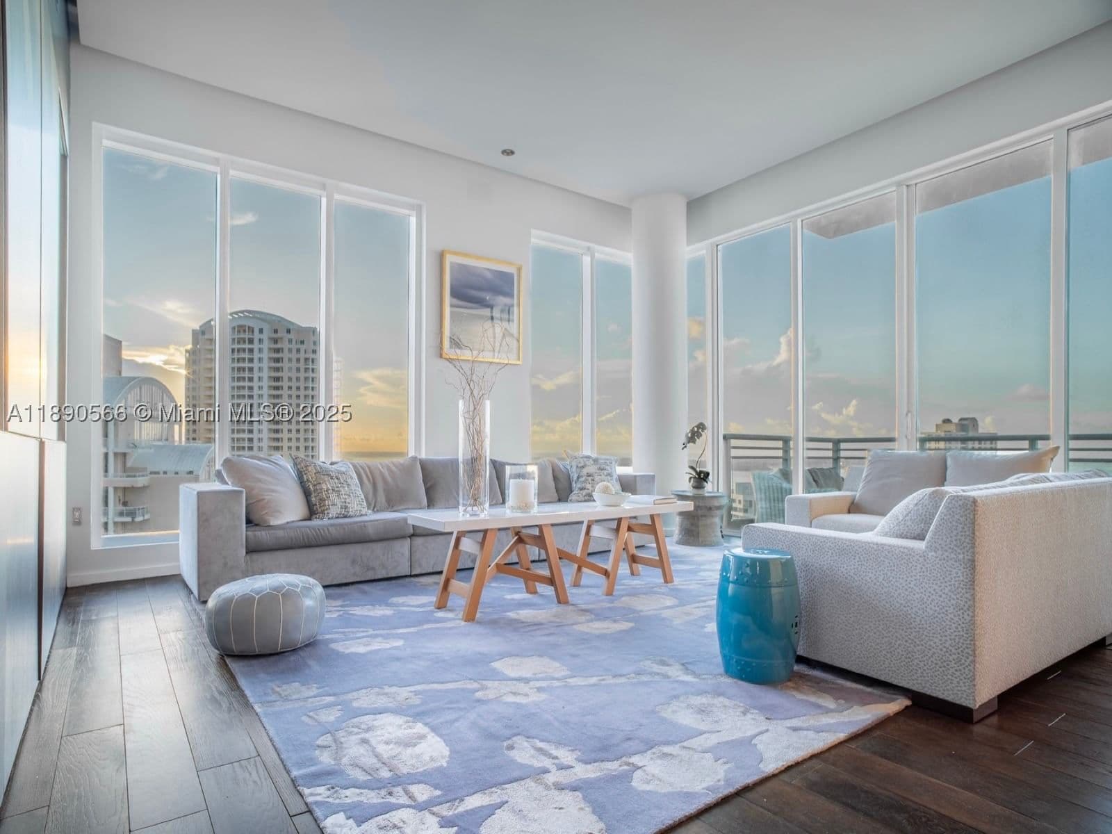 3-bedroom Condo — 900 Brickell Key Blvd #2204, Miami, FL 33131