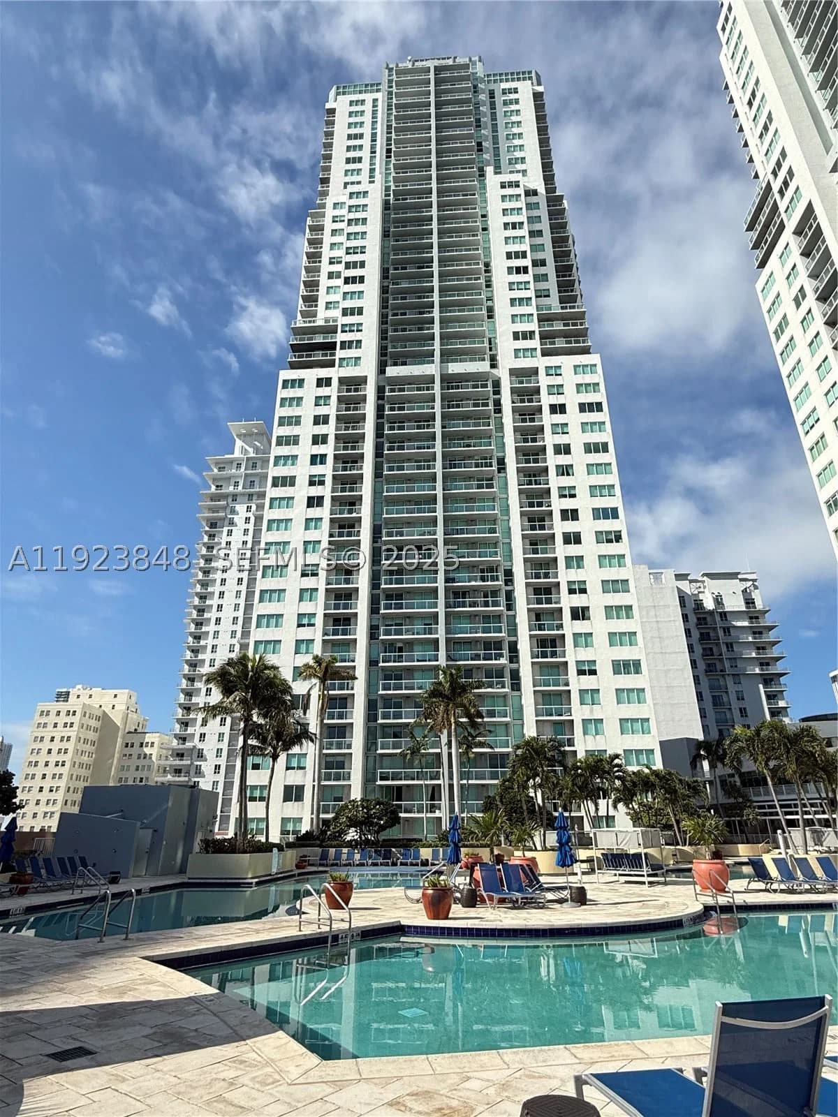 2-bedroom Condo — 253 2nd St #908, Miami, FL 33132