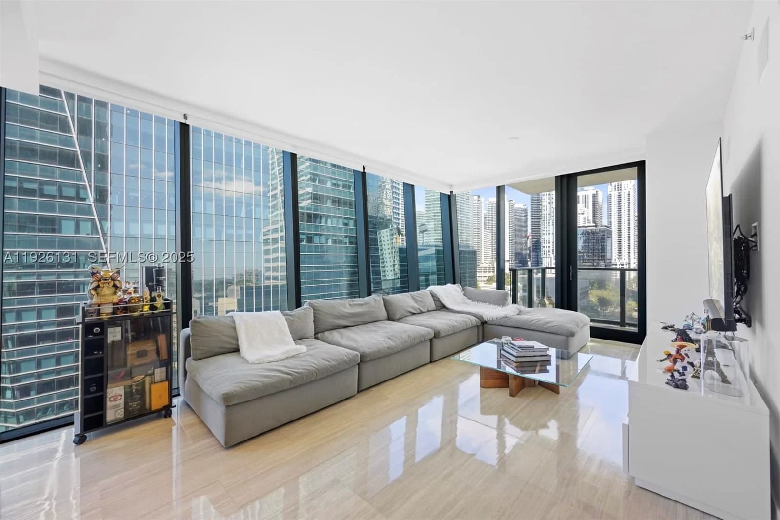 1+1 Condo — 1451 Brickell Ave #1106, Miami, FL 33131