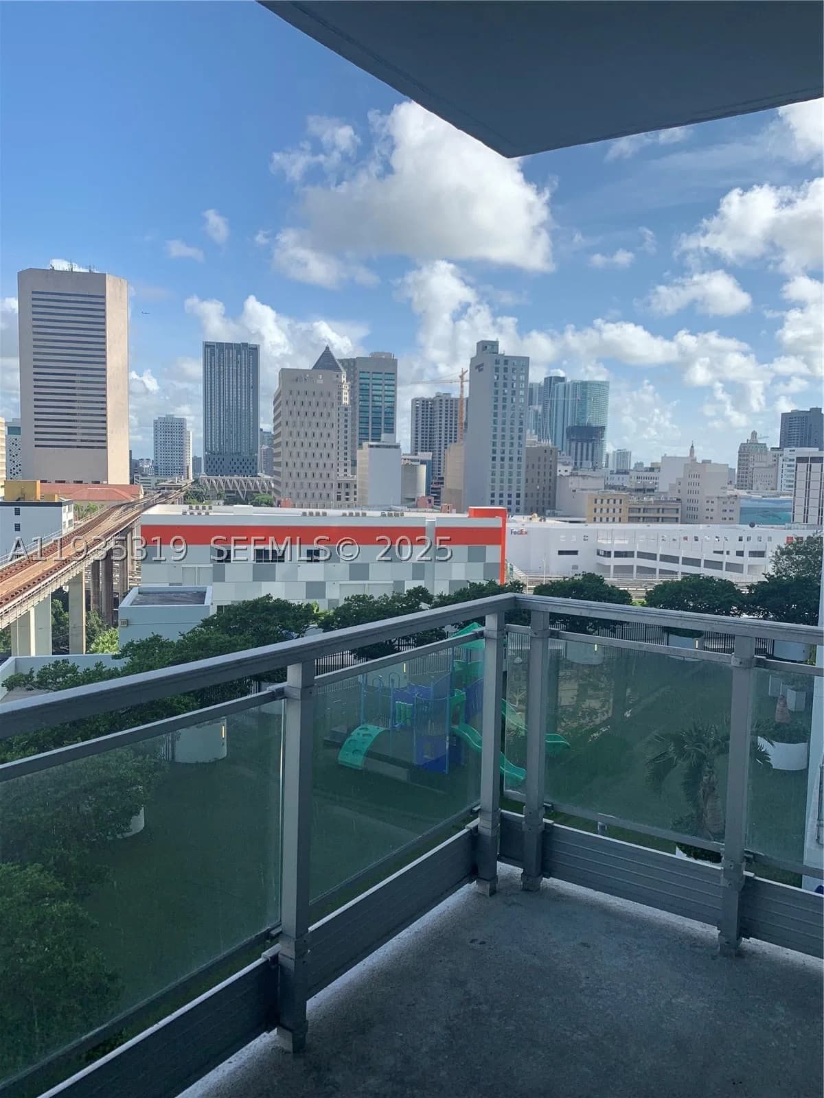 1-bedroom Condo — 90 3rd St #1211, Miami, FL 33130
