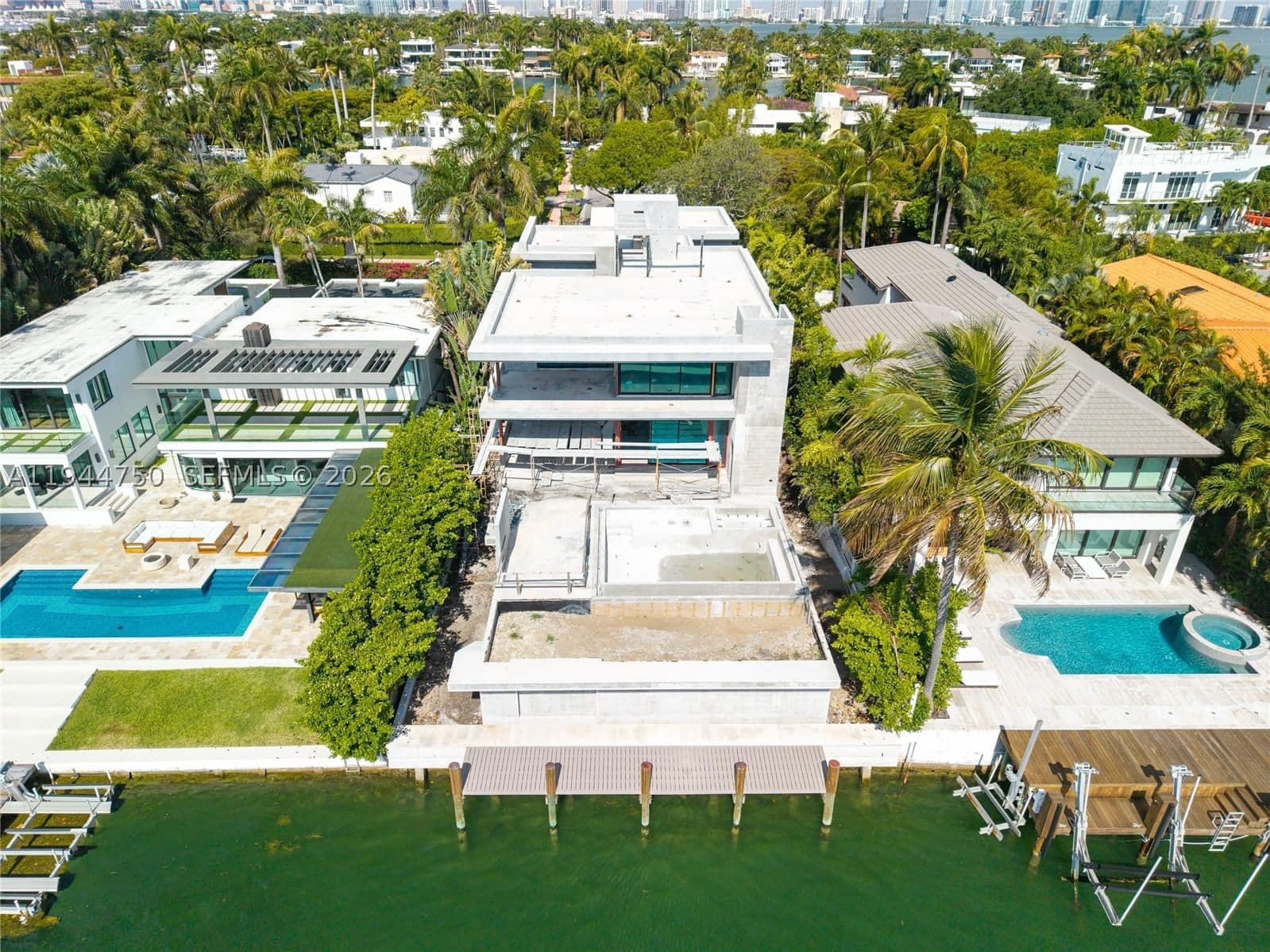 5-bedroom Single-Family Home — 333 Rivo Alto Dr, Miami Beach, FL 33139