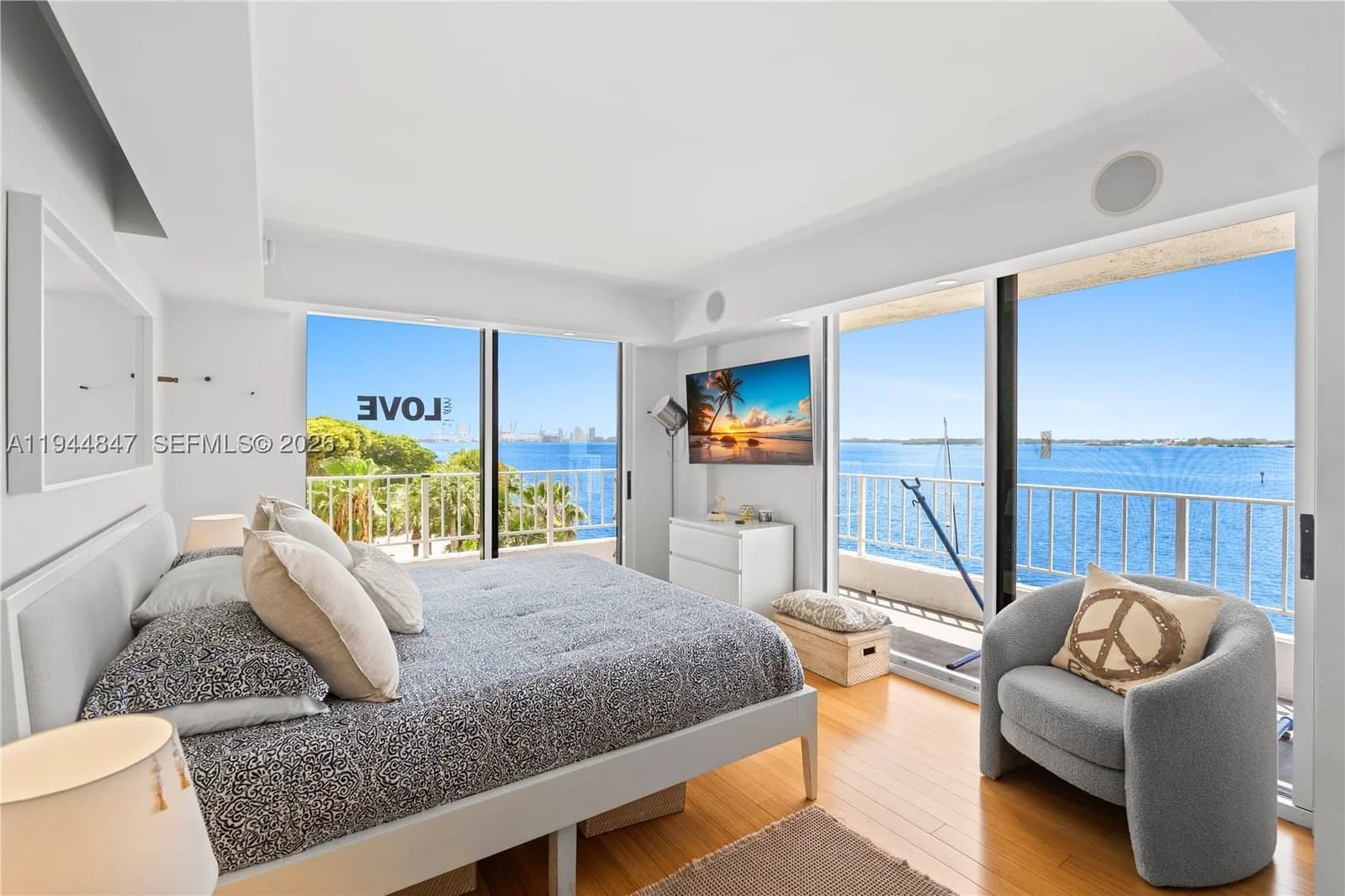 2-bedroom Condo — 200 15th Rd #5D, Miami, FL 33129