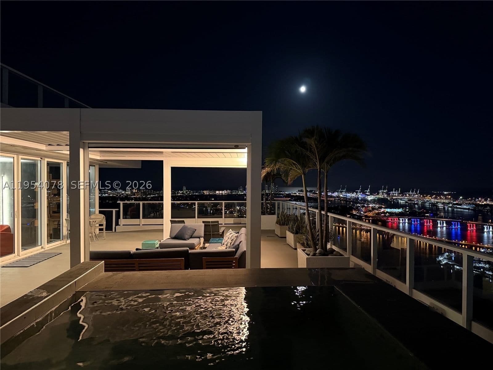 4-bedroom Condo — 2020 Bayshore Dr #PH-4104, Miami, FL 33137