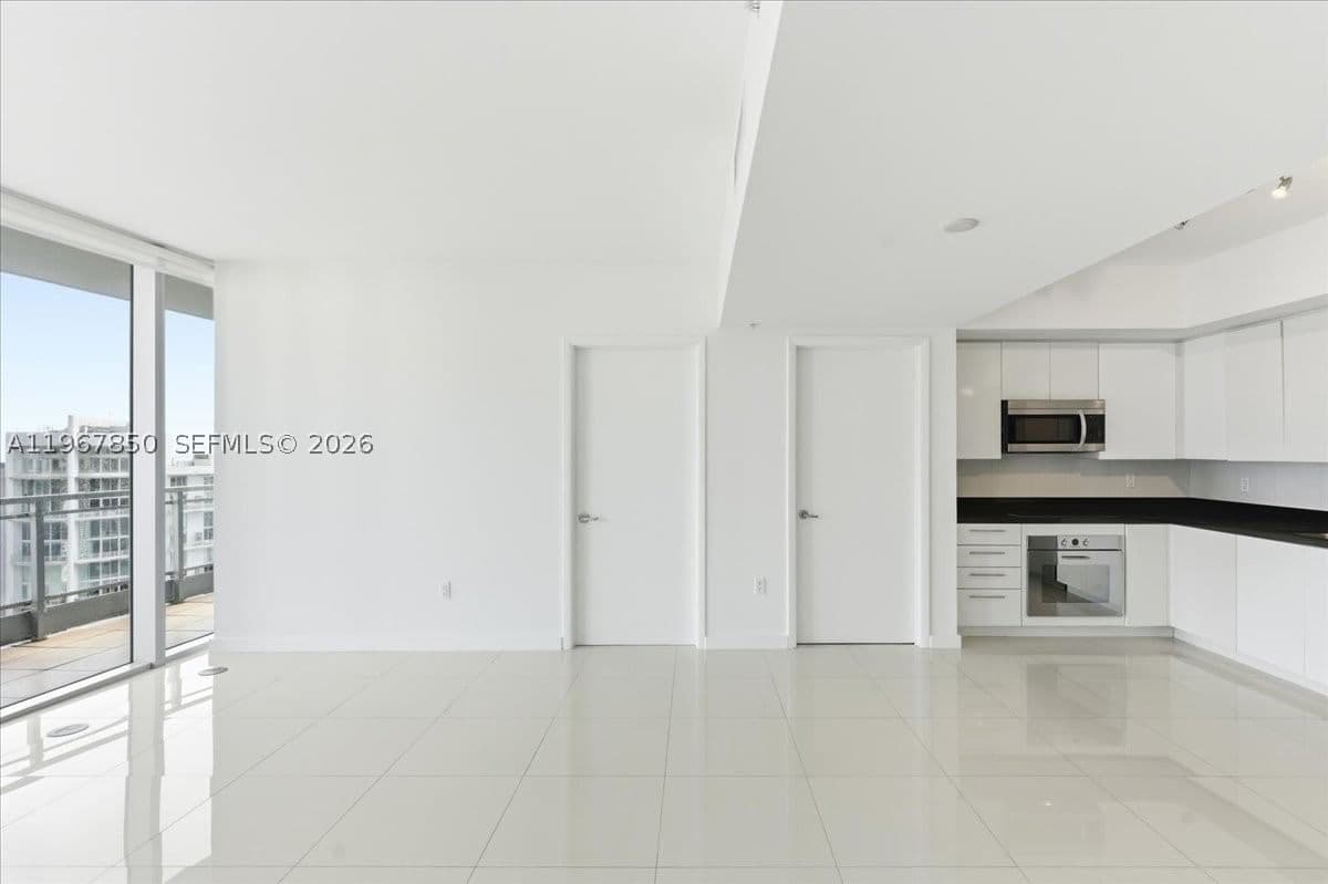 2+1 Condo — 92 3rd St #3804, Miami, FL 33130