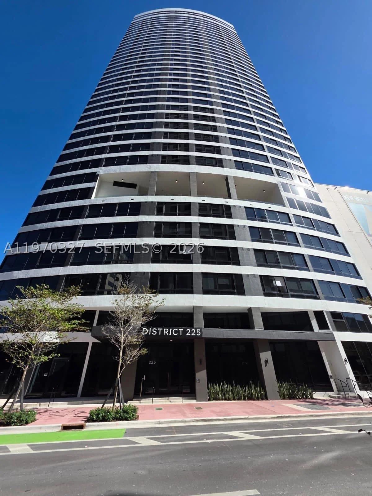 1+1 Condo — 225 Miami Ave #804, Miami, FL 33128