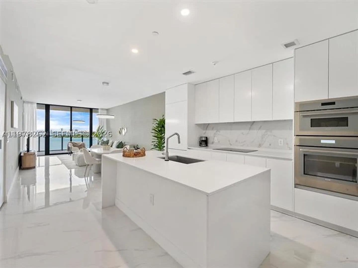 2+1 Condo — 700 24TH ST #606, Miami, FL 33137