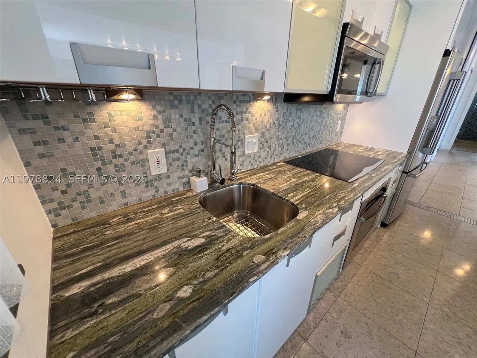 1+1 Condo — 1340 Lincoln Rd #705, Miami Beach, FL 33139
