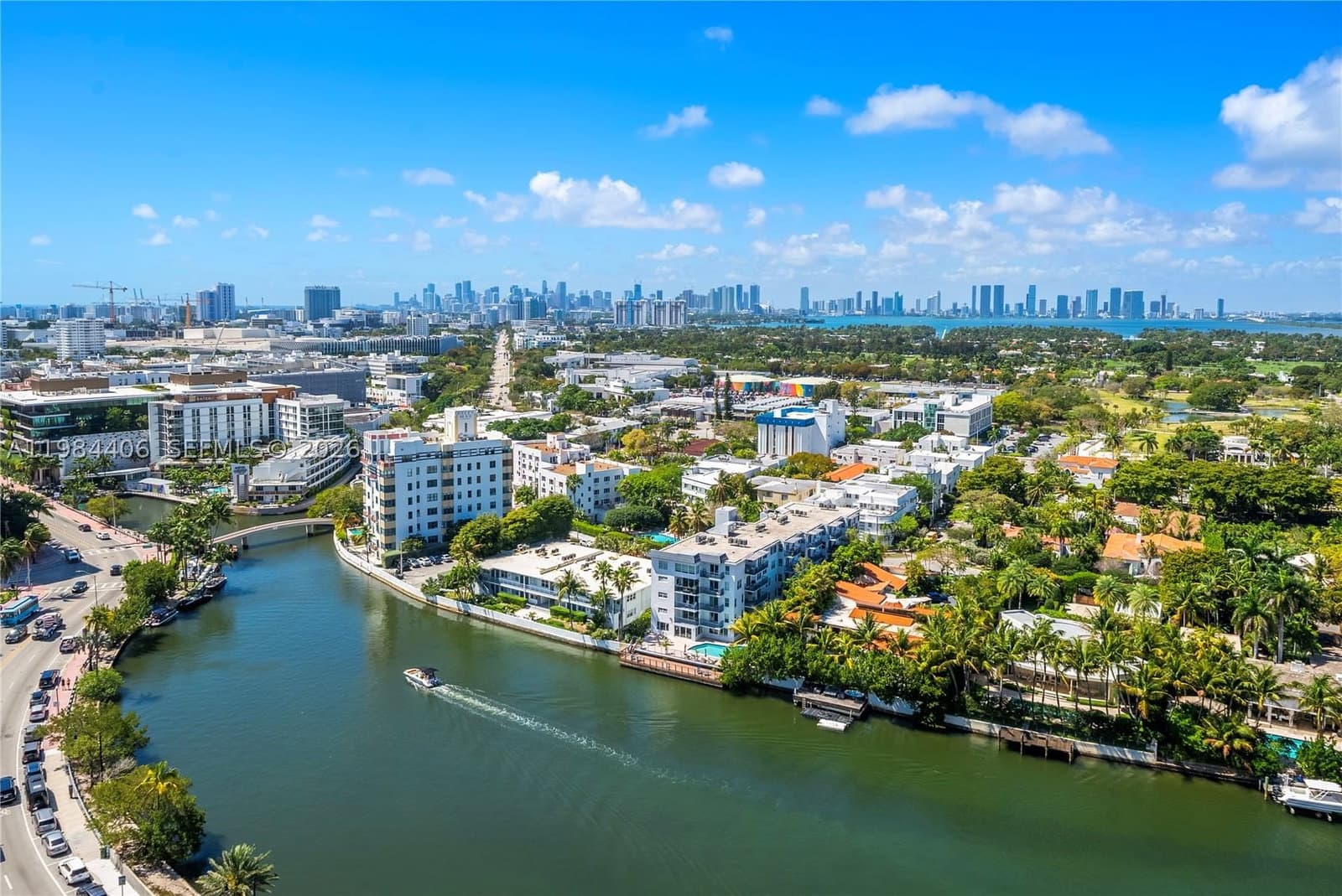 2+1 Condo — 2555 Collins Ave #2402, Miami Beach, FL 33140