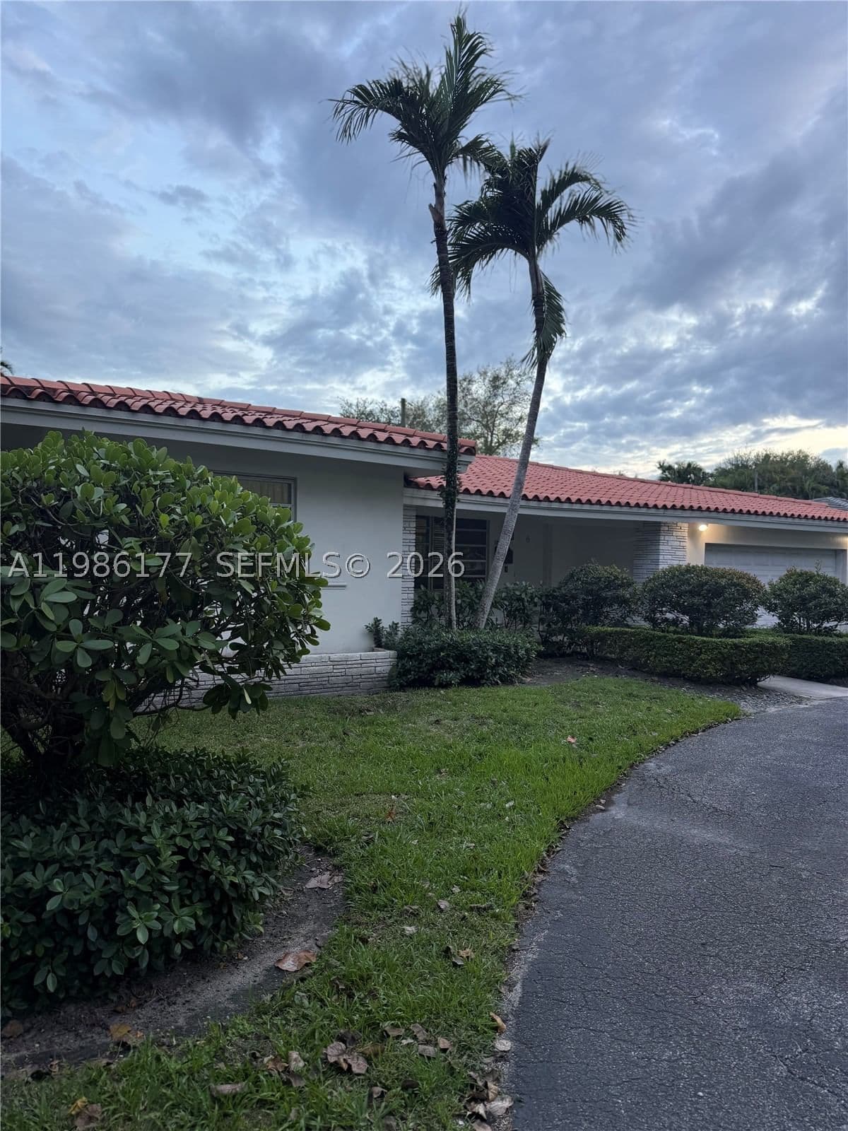 3+1 Müstakil ev — 1208 Bird Rd, Coral Gables, FL 33146