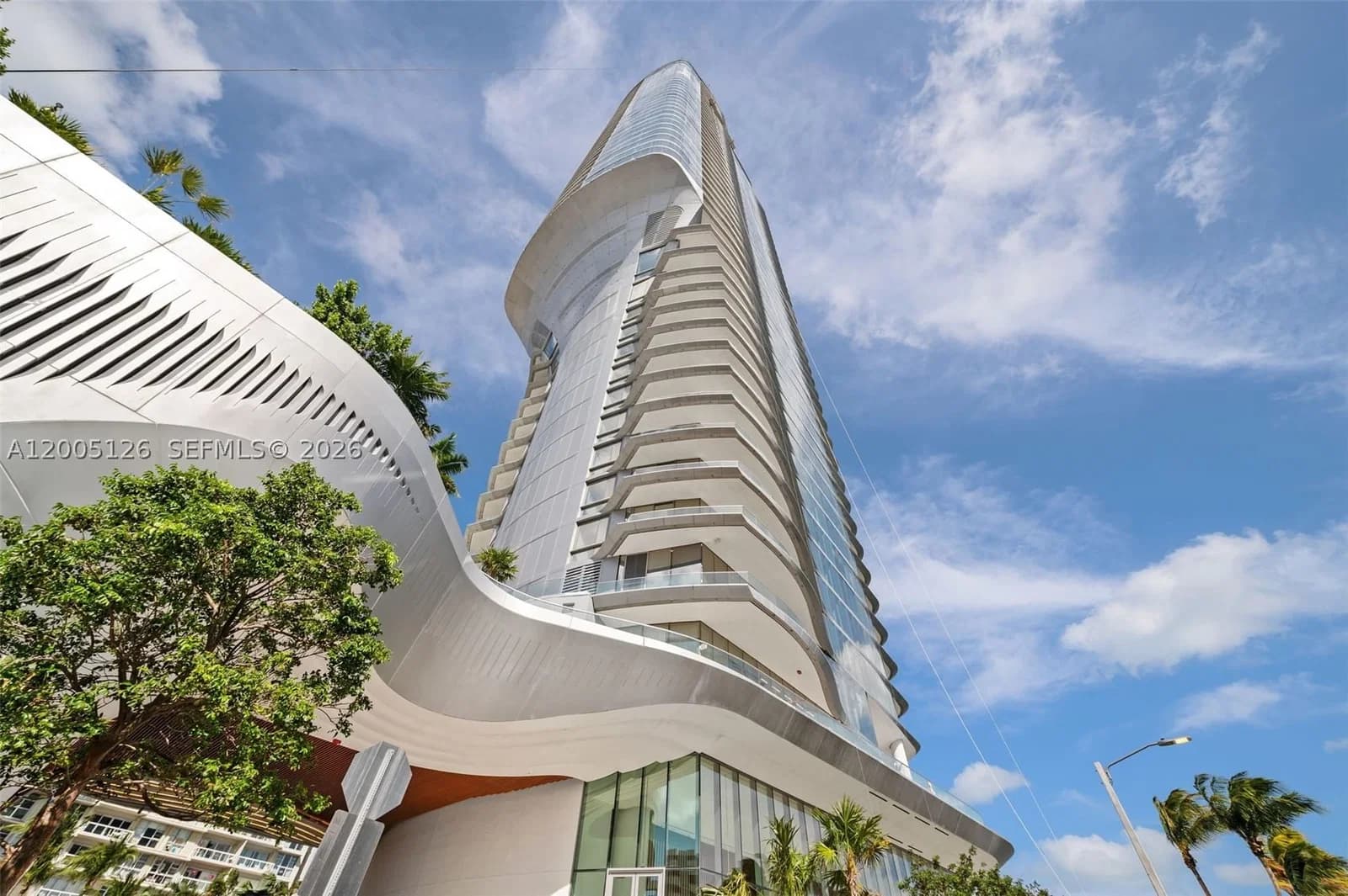 3-bedroom Condo — 175 25 RD #2604, Miami, FL 33129
